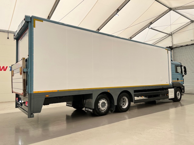 MAN TGS 26.320 6×2 Sleeper Cab Insulated Box Van