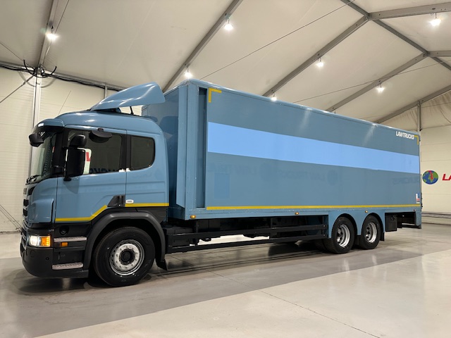 Scania P320 6×2 10 Tyre Rear Lift Insulated Box Van