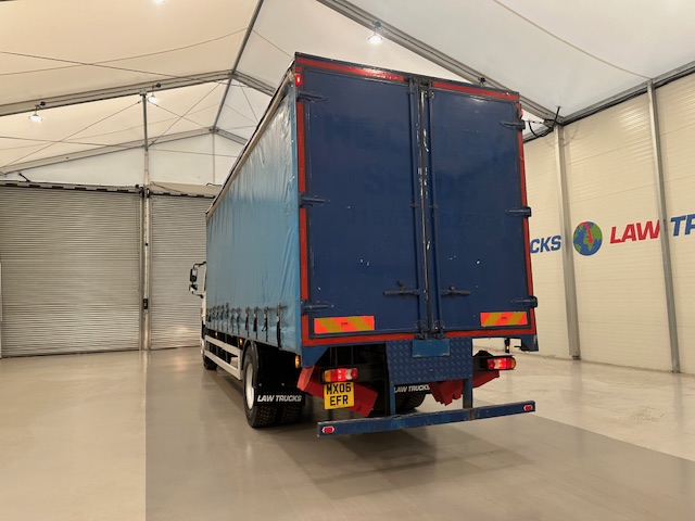 DAF CF65 220 Sleeper Cab Curtainsider Manual