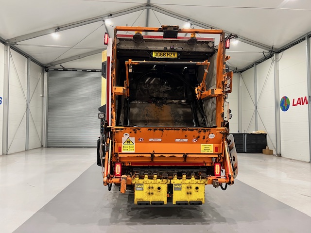 Mercedes Econic 2630 6×2 Refuse Bin Lorry