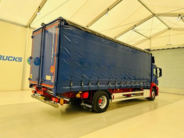 Mercedes Actros 1824 Day Cab Curtainsider