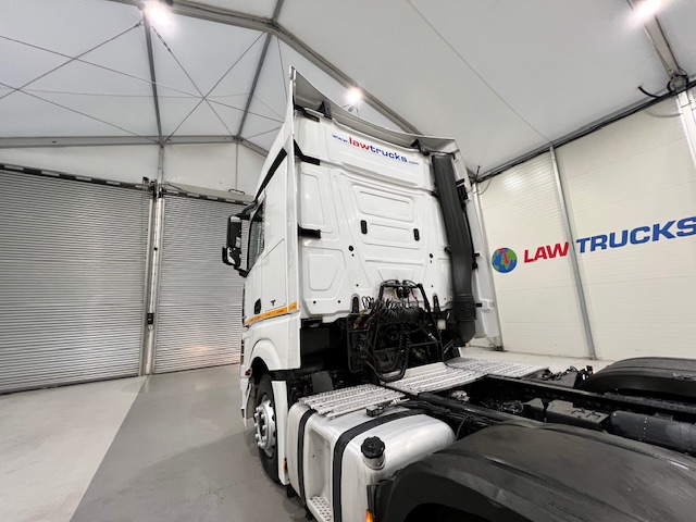 Mercedes Actros 2545 6×2 Midlift Tractor Unit