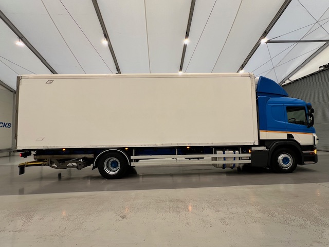 Scania P250 4×2 Sleeper Cab Fridge Box