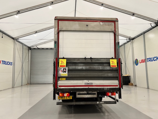 Mercedes Antos 2540 6×2 Rear Lift Day Cab Fridge Box