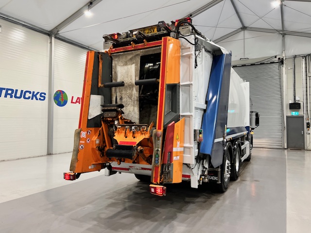 Mercedes Econic 2630 6×2 Refuse Bin Lorry