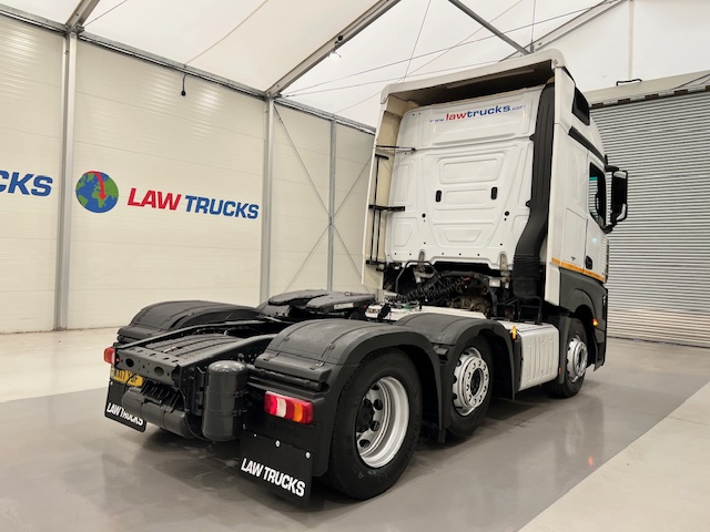 Mercedes Actros 2545 6×2 Midlift Tractor Unit