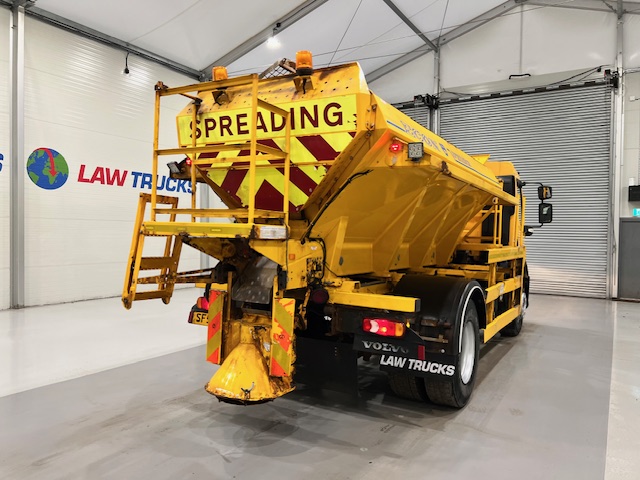 Volvo FE 240 4×2 Day Cab Gritter