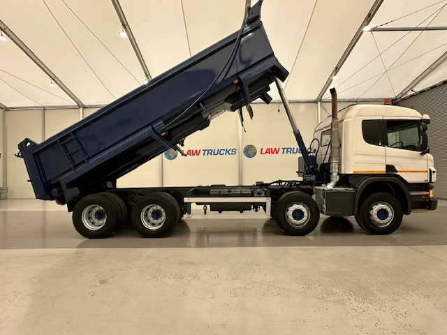 Scania P370 8×4 Sleeper Cab Tipper Manual