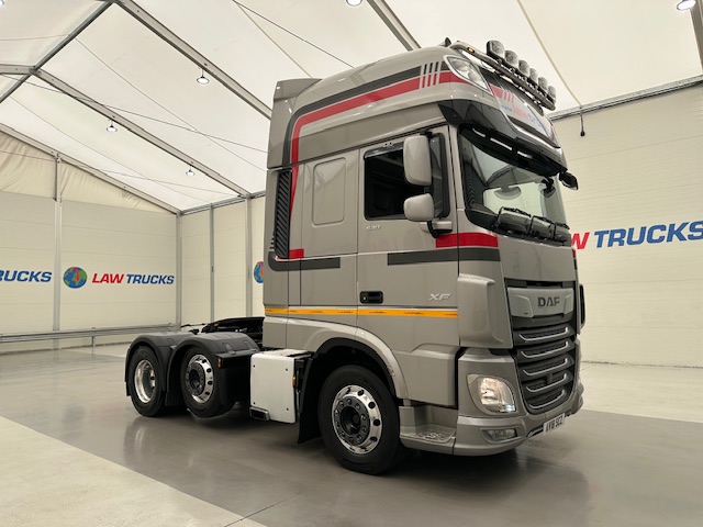 DAF XF 530 6×2 Midlift Tractor Unit