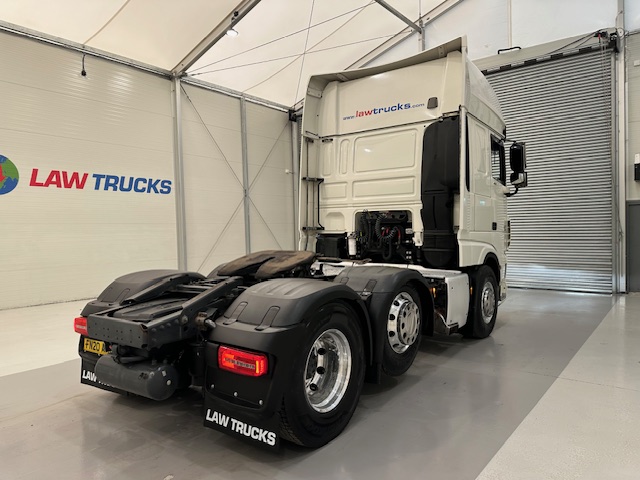 DAF XF 530 6×2 Midlift Tractor Unit