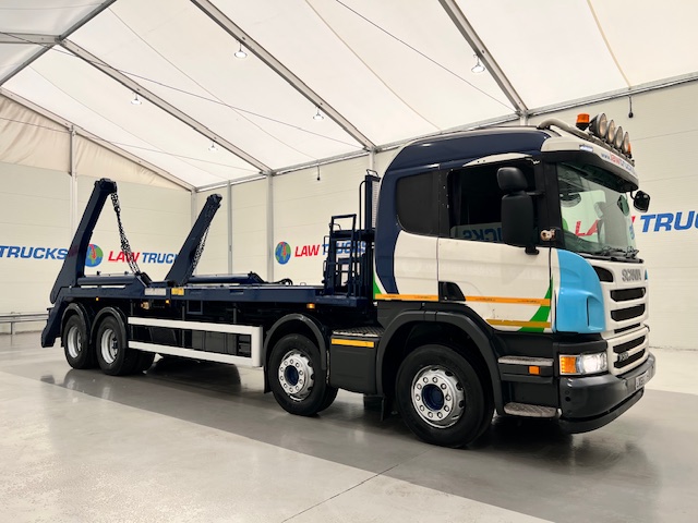 Scania P370 8×4 Sleeper Cab Skip Loader
