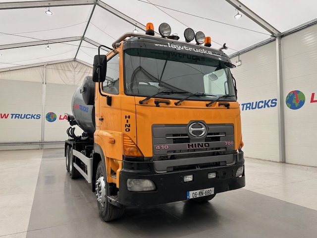 Hino 700 3241 8×4 Cement Mixer