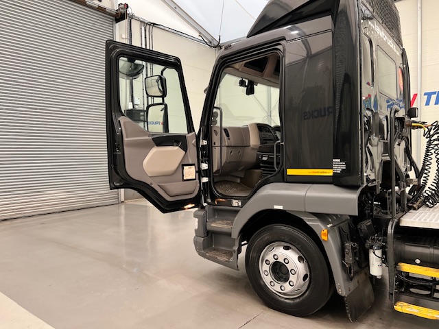 DAF LF 260 4×2 Rest Cab Tractor Unit