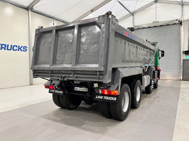 Volvo FM 400 8×4 Day Cab Tipper
