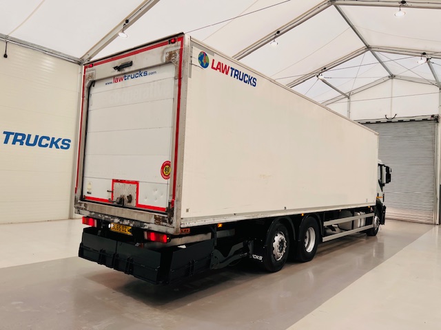 Iveco Stralis 310 AT 6×2 Fridge Box