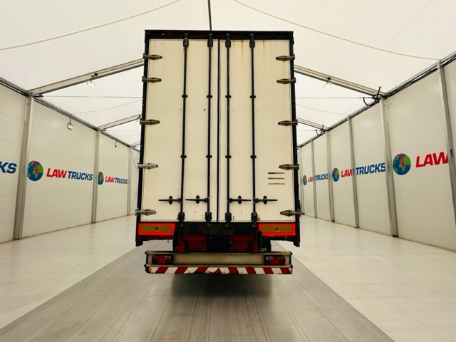Montracon Tri Axle Curtainsider Trailer