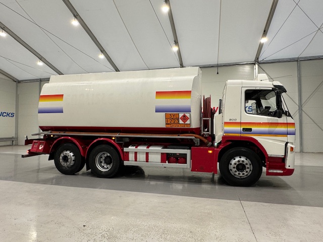Volvo FM 300 6×2 20,000 Litre Fuel Tanker