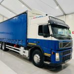 Volvo FM 300 6×2 Sleeper Cab Curtainsider - thumbnail