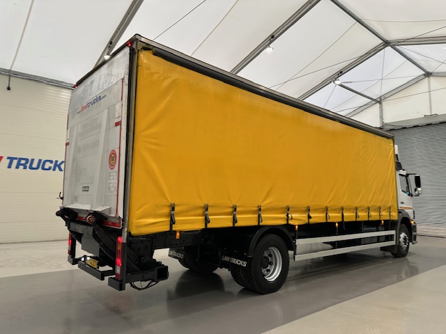 Mercedes Axor 1824 Day Cab Curtainsider Manual