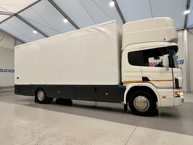 Scania P94 220 4×2 Sleeper Cab Box Van Manual