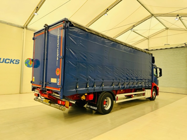 Mercedes Actros 1824 Day Cab Curtainsider