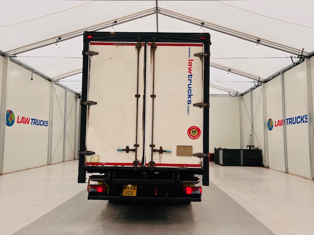 MAN TGM 18.250 Sleeper Cab Curtainsider