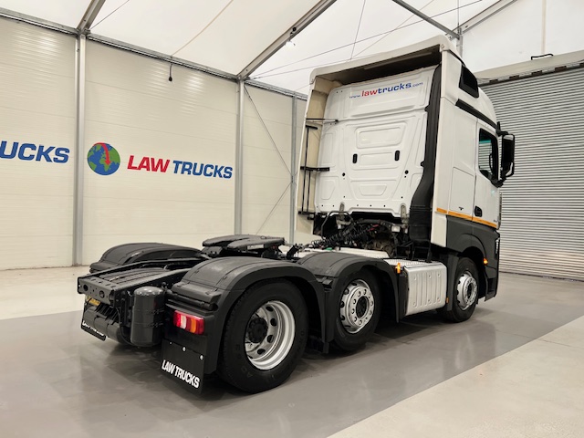 Mercedes Actros 2545 6×2 Midlift Tractor Unit