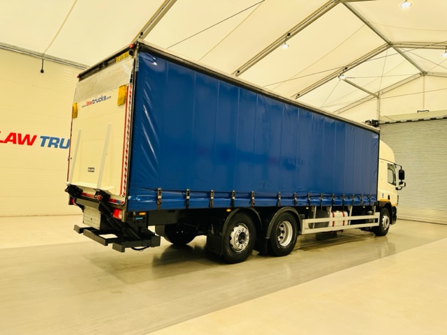 DAF CF75 310 6×2 Rear Lift Sleeper Cab Curtainsider