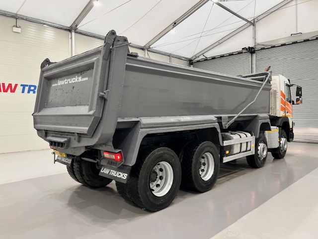 Volvo FMX 420 8×4 Day Cab Steel Tipper