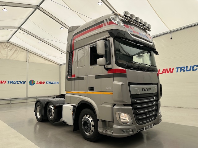 DAF XF 530 6×2 Midlift Tractor Unit