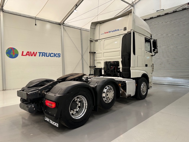 DAF XF 530 6×2 Midlift Tractor Unit
