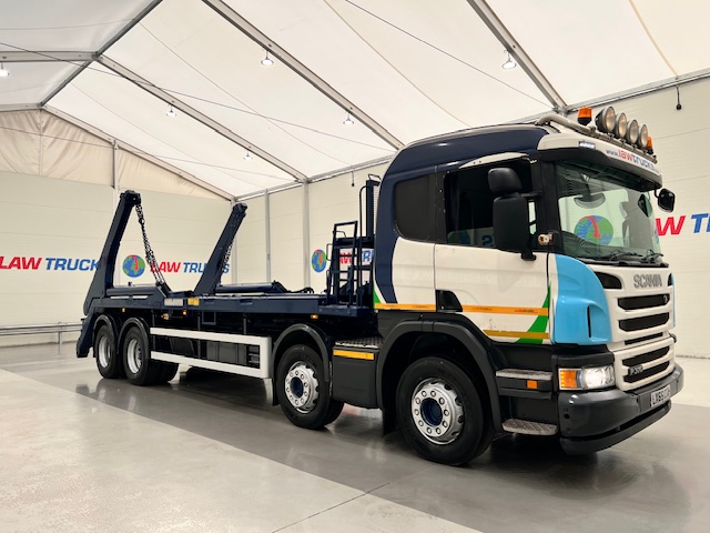 Scania P370 8×4 Sleeper Cab Skip Loader