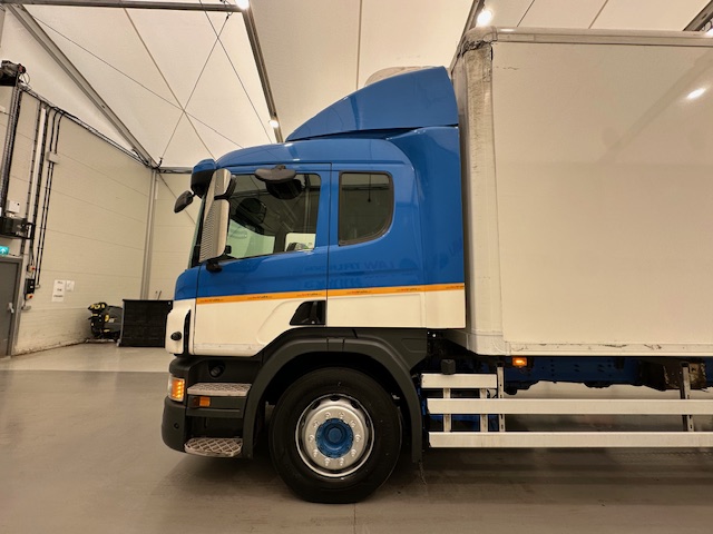 Scania P250 4×2 Sleeper Cab Fridge Box