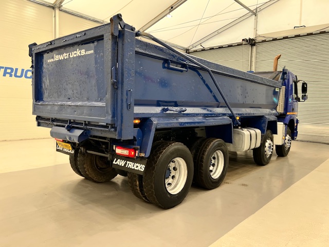 Volvo FM 410 8×4 Day Cab Steel Tipper