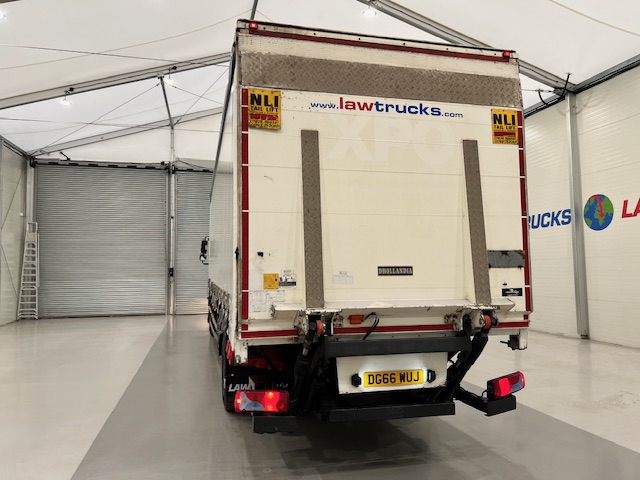 MAN TGM 18.250 4×2 Sleeper Cab Curtainsider