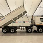 Volvo FM 410 8×4 Sleeper Cab Tar Spec Tipper - thumbnail