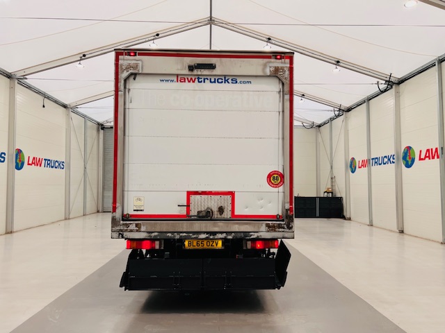 Iveco Stralis 310 AT 6×2 Fridge Box