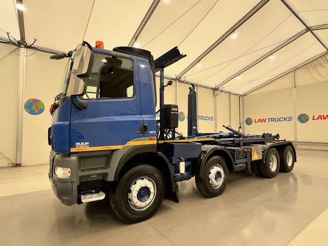 DAF CF85 360 8×4 Day Cab Hookloader