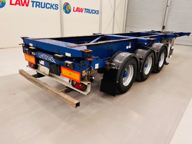 Montracon Tri Axle Sliding Skeletal Trailer BPW
