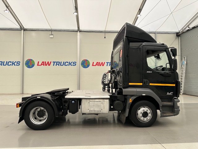 DAF LF 260 4×2 Rest Cab Tractor Unit