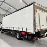 MAN TGM 18.250 4×2 Sleeper Cab Curtainsider - thumbnail