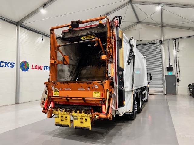 Mercedes Econic 2630 6×2 Refuse Bin Lorry