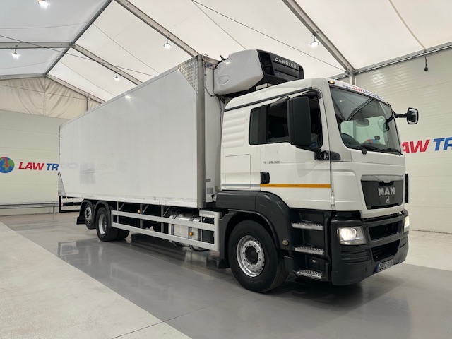 MAN TGS 26.320 6×2 Sleeper Cab Fridge Box