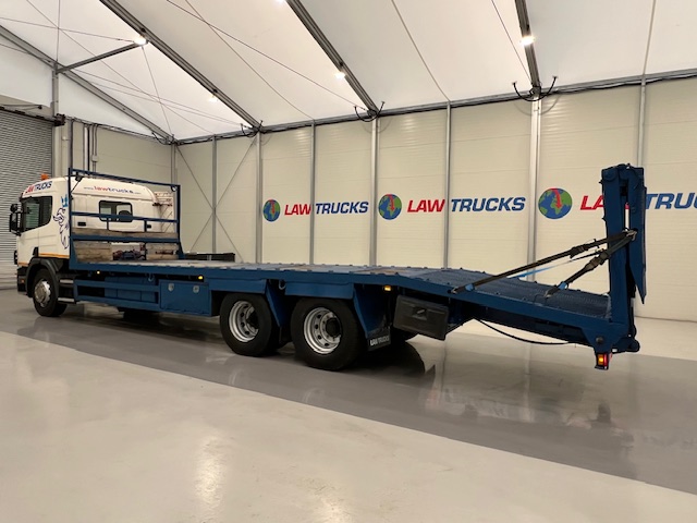 Scania 114 340 6×2 Sleeper Cab Beavertail