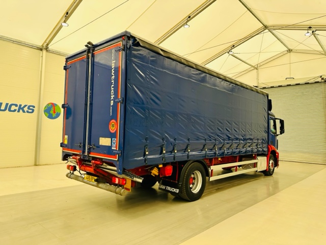 Mercedes Actros 1824 Day Cab Curtainsider