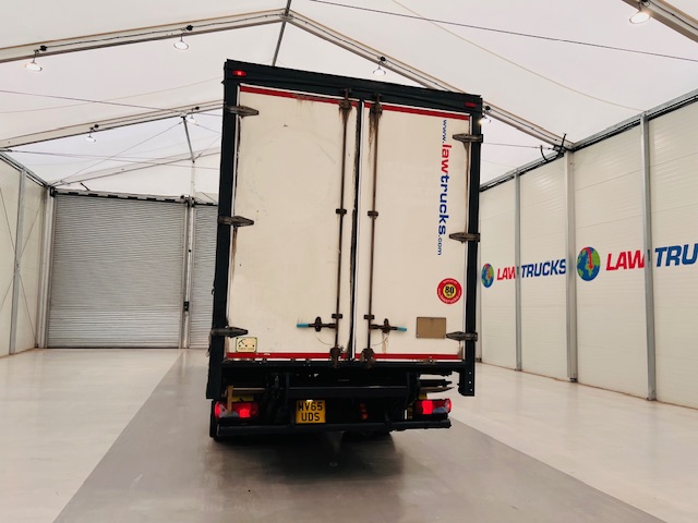 MAN TGM 18.250 Sleeper Cab Curtainsider