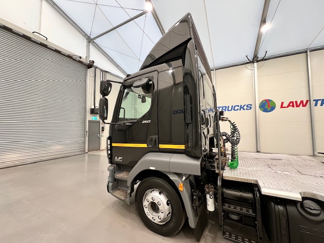 DAF LF 260 4×2 Rest Cab Tractor Unit