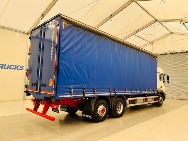 MAN TGS 26.340 6×2 Rear Steer Curtainsider