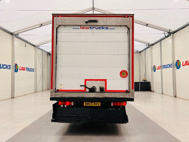 Iveco Stralis 310 AT 6×2 Box Van