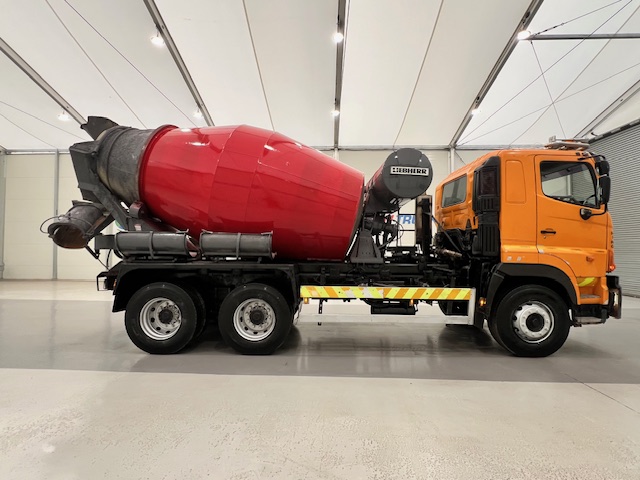 Hino 700 2813 6×4 Cement Mixer